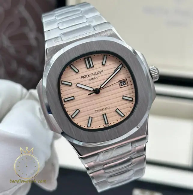Patek Philippe Nautilus x Tiffany acier cadran saumon